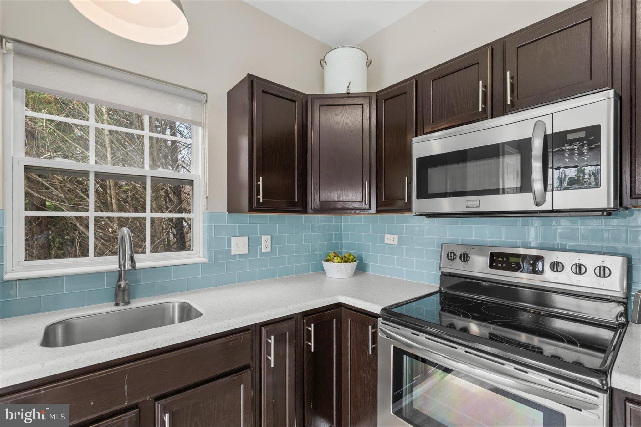 SOUTH HAMPTON - Residential