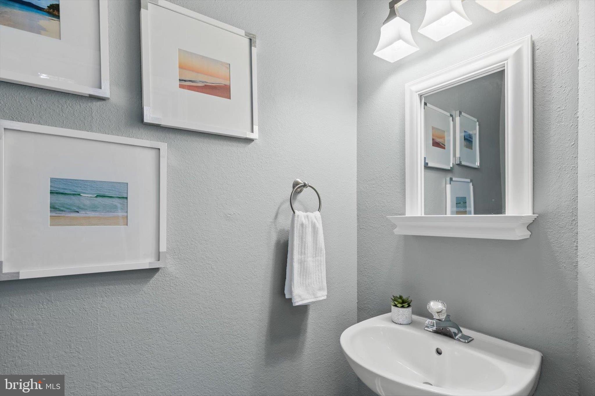 SOUTH HAMPTON - Residential