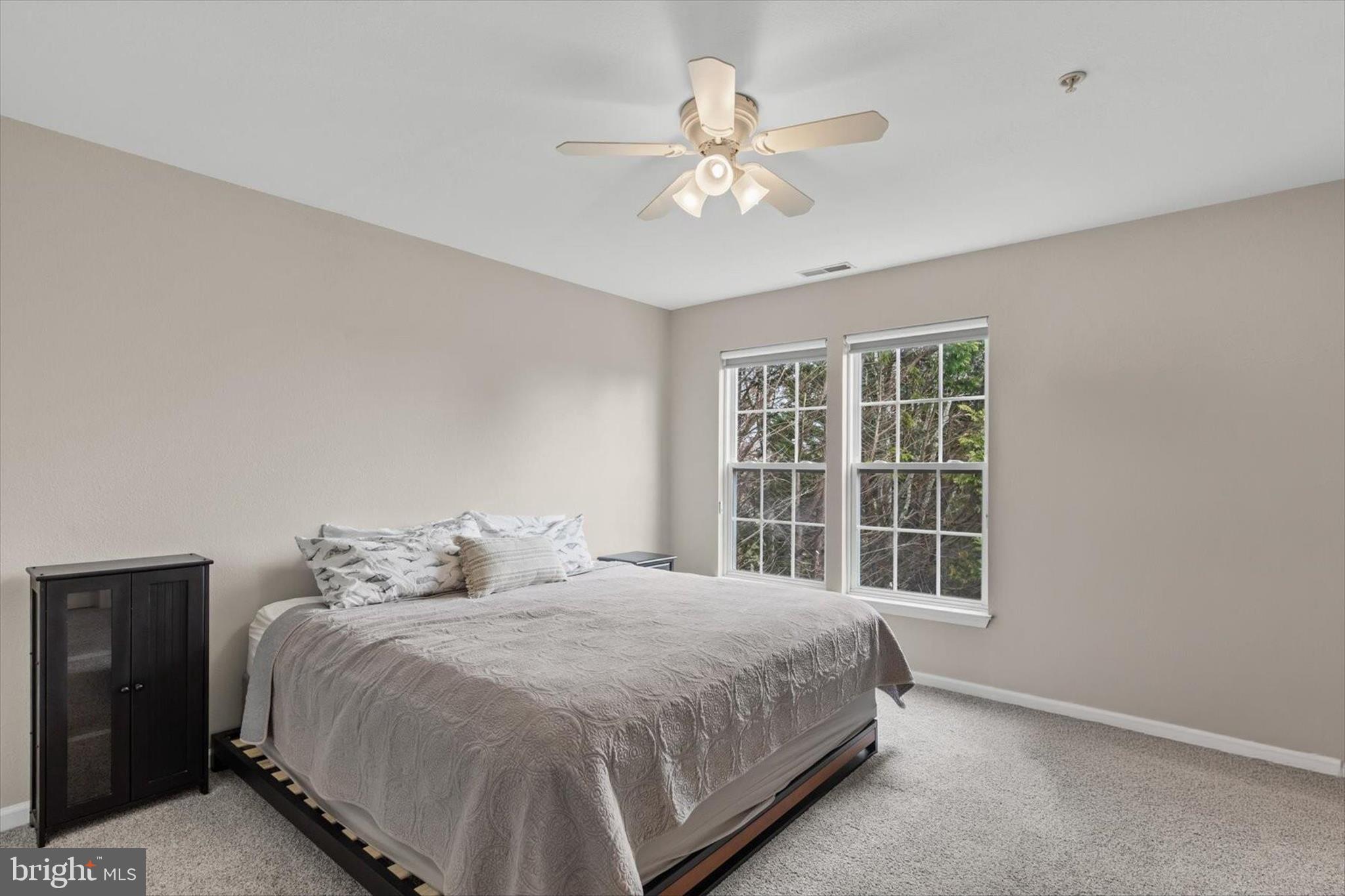 SOUTH HAMPTON - Residential