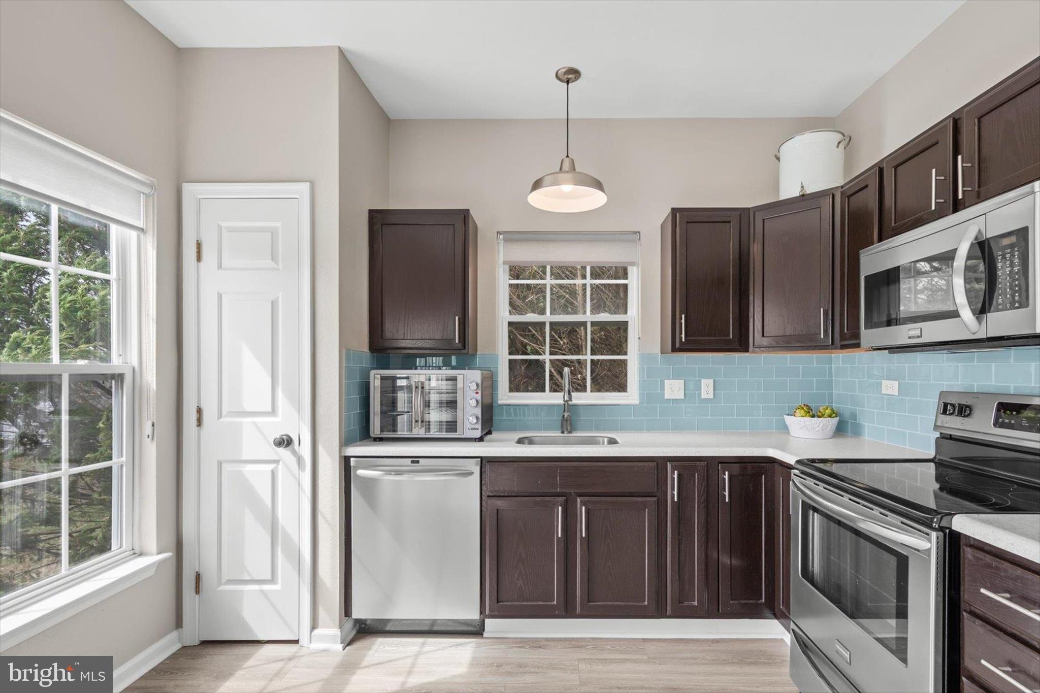 SOUTH HAMPTON - Residential