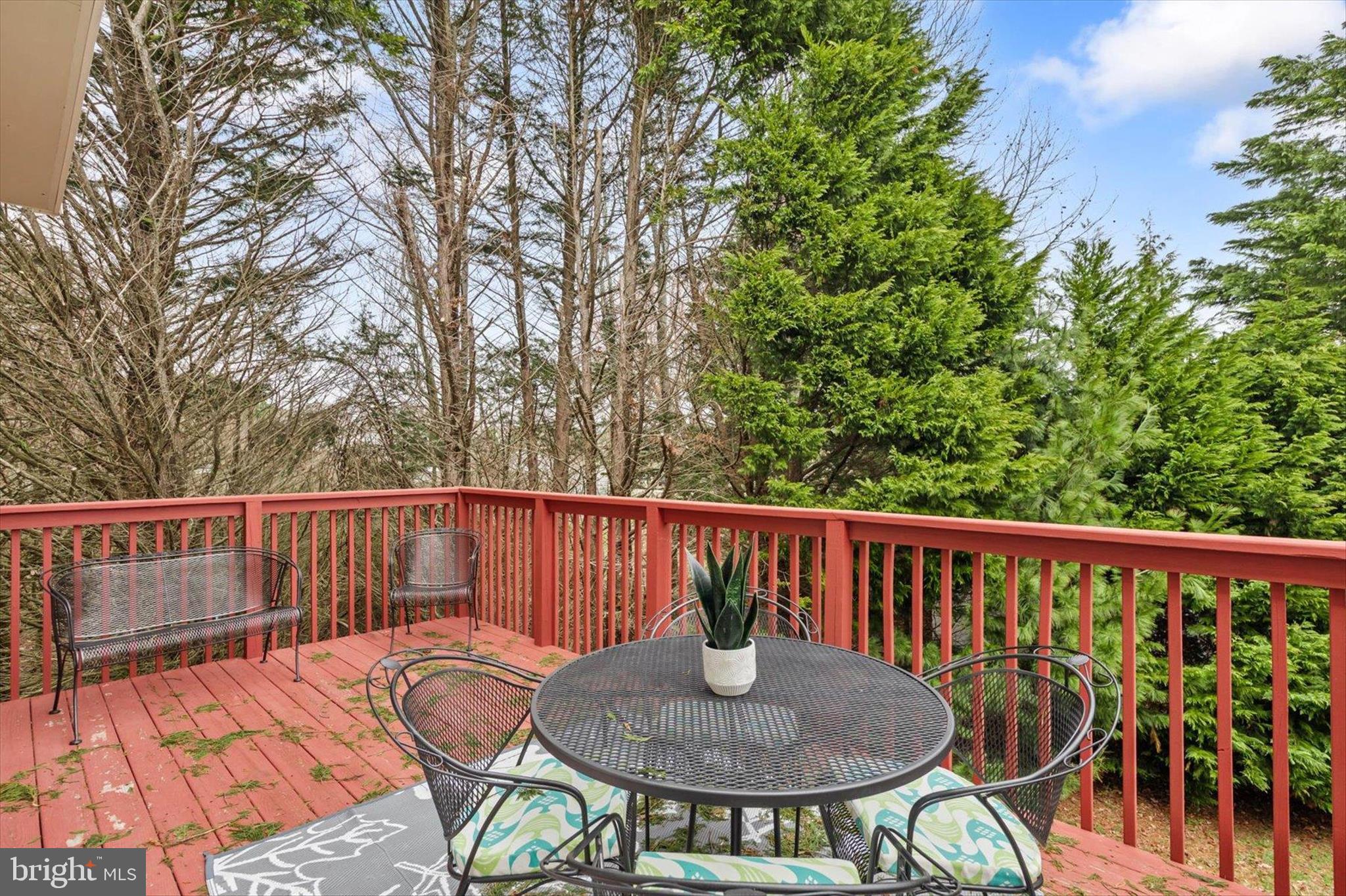 SOUTH HAMPTON - Residential