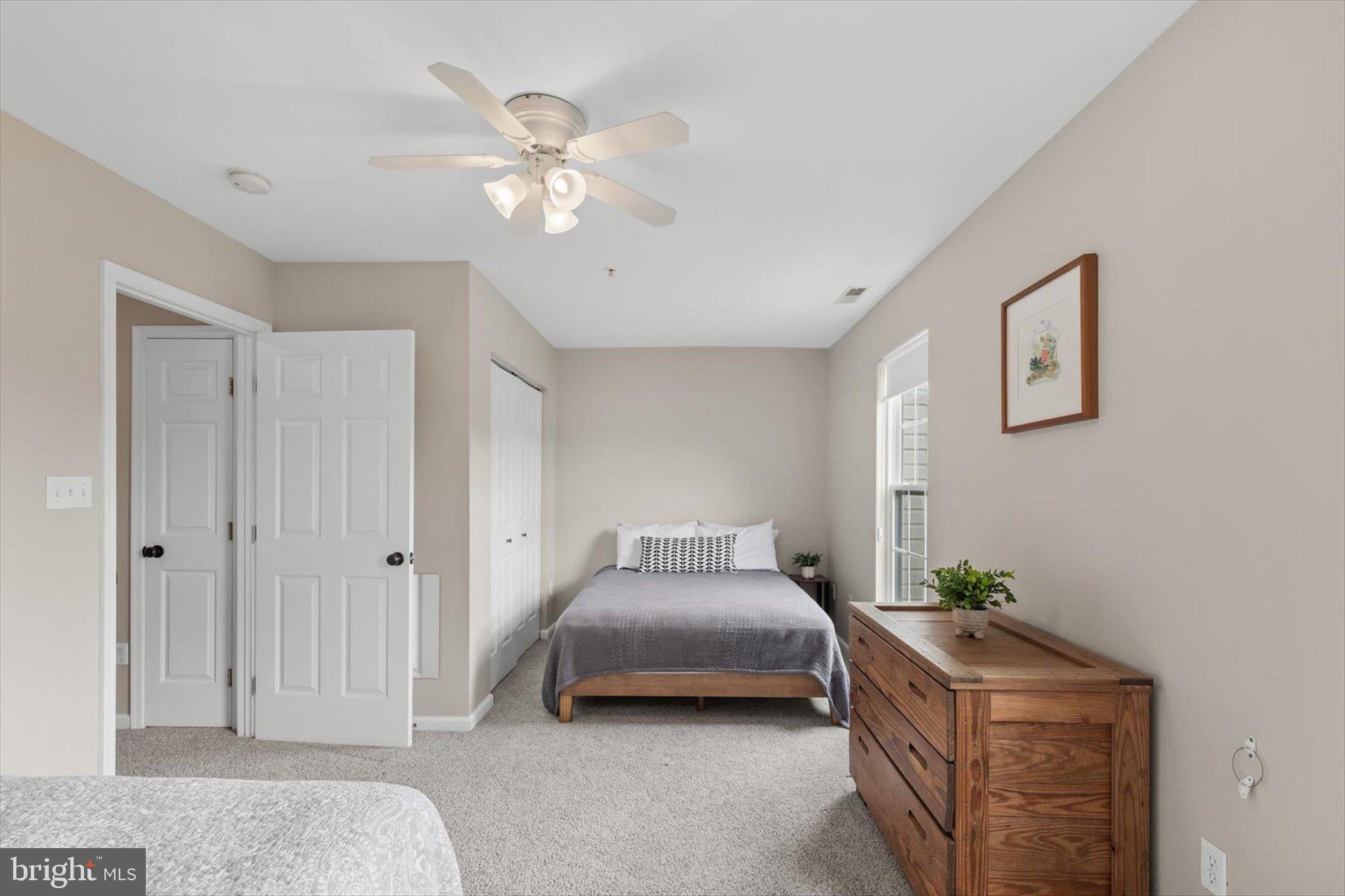 SOUTH HAMPTON - Residential