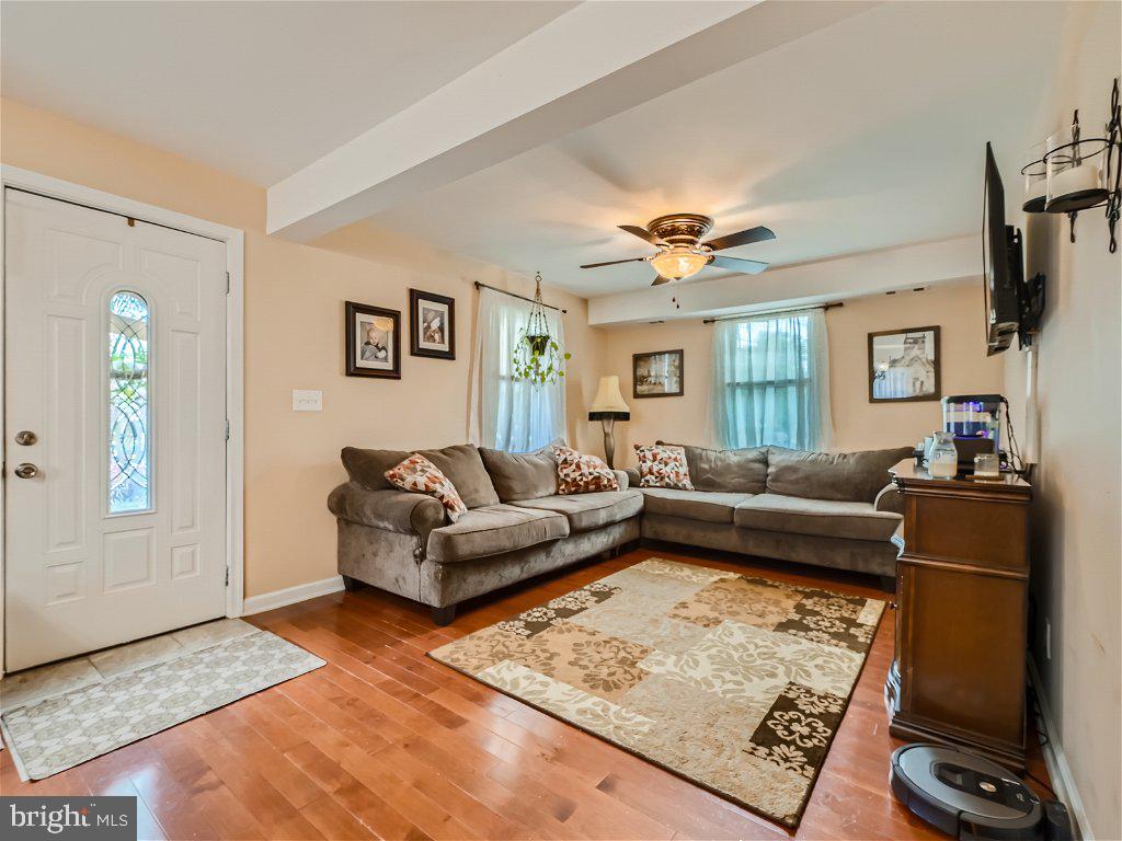 GRAY MANOR - Residential