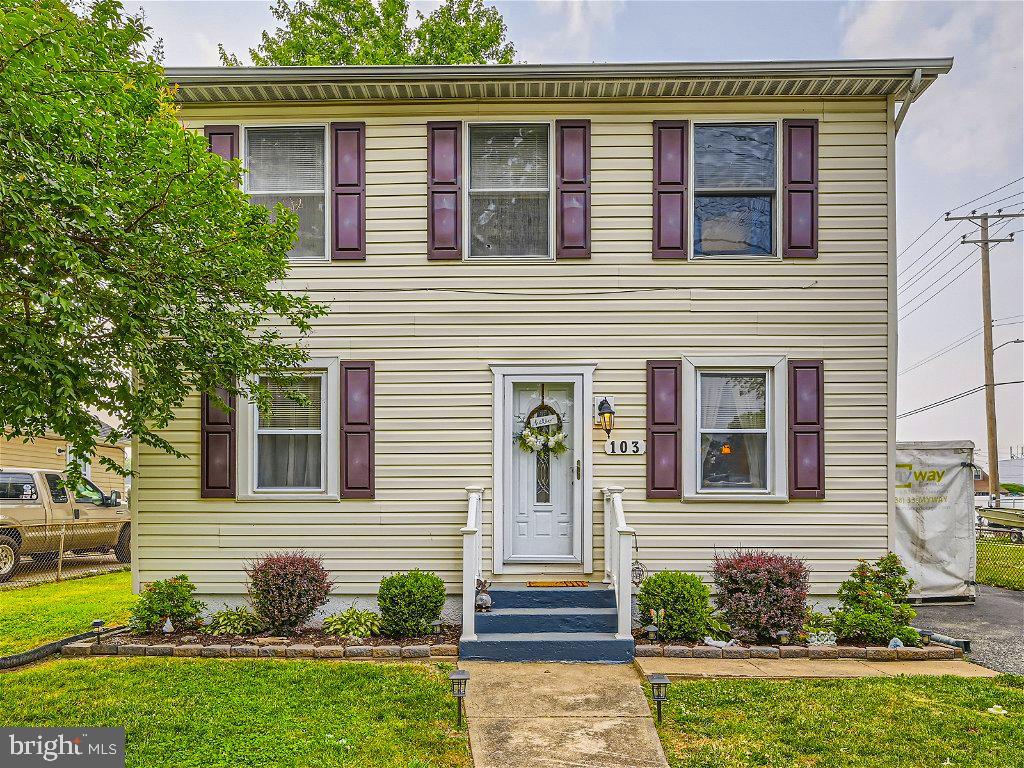 GRAY MANOR - Residential