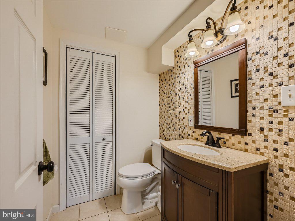 GRAY MANOR - Residential