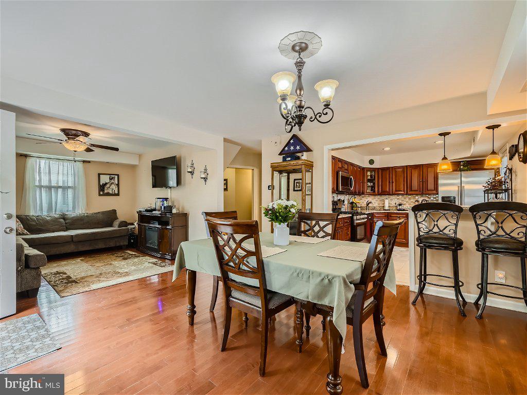 GRAY MANOR - Residential