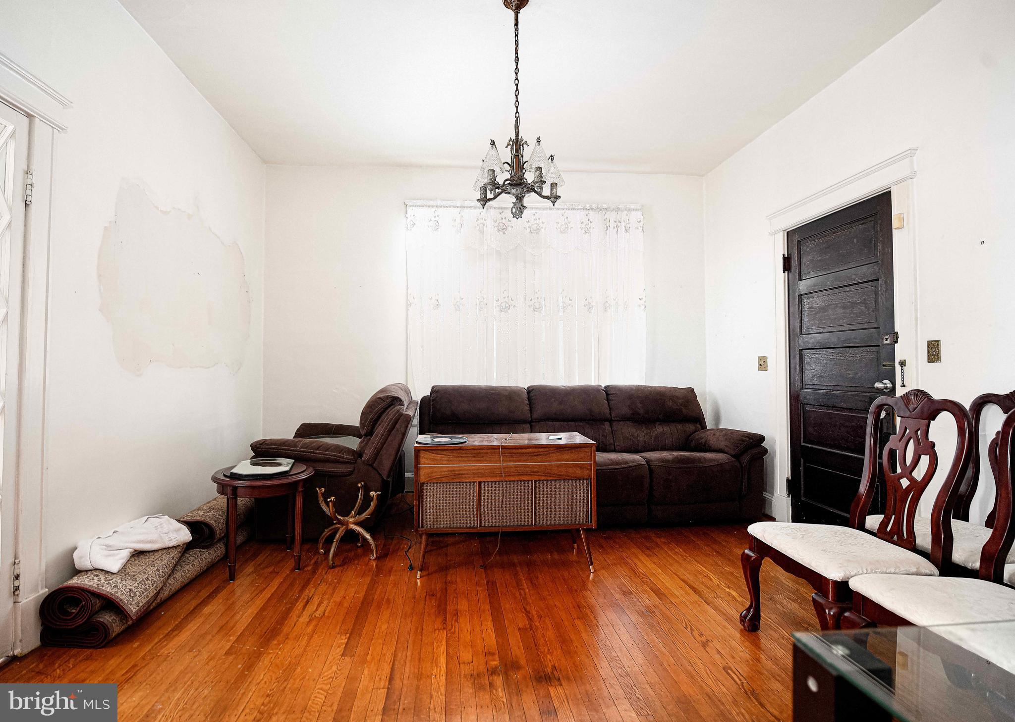 WEST ARLINGTON - Residential Income