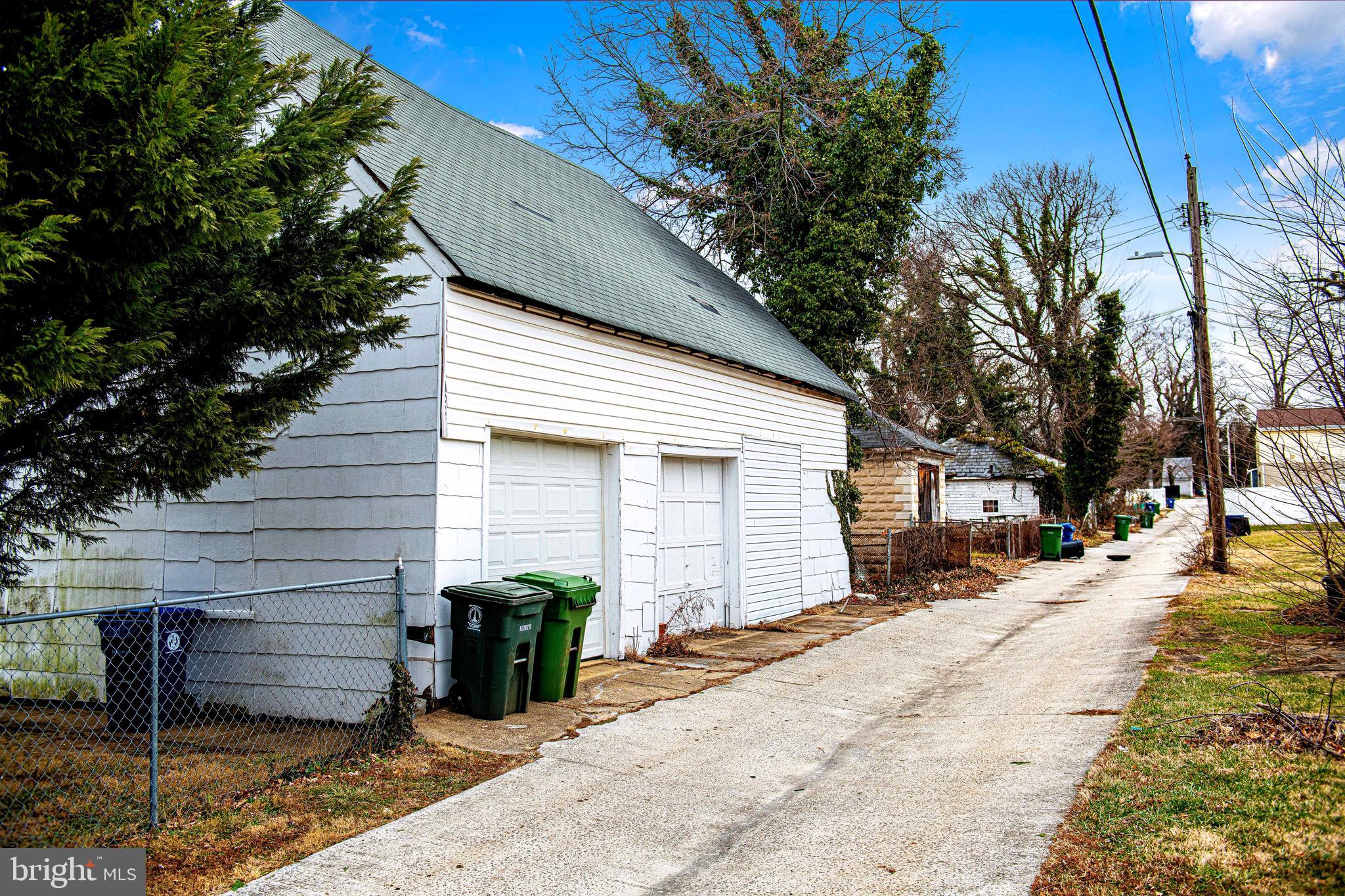 WEST ARLINGTON - Residential Income