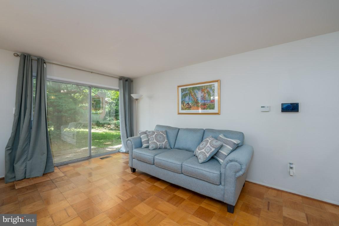 THUNDER HILL - Residential