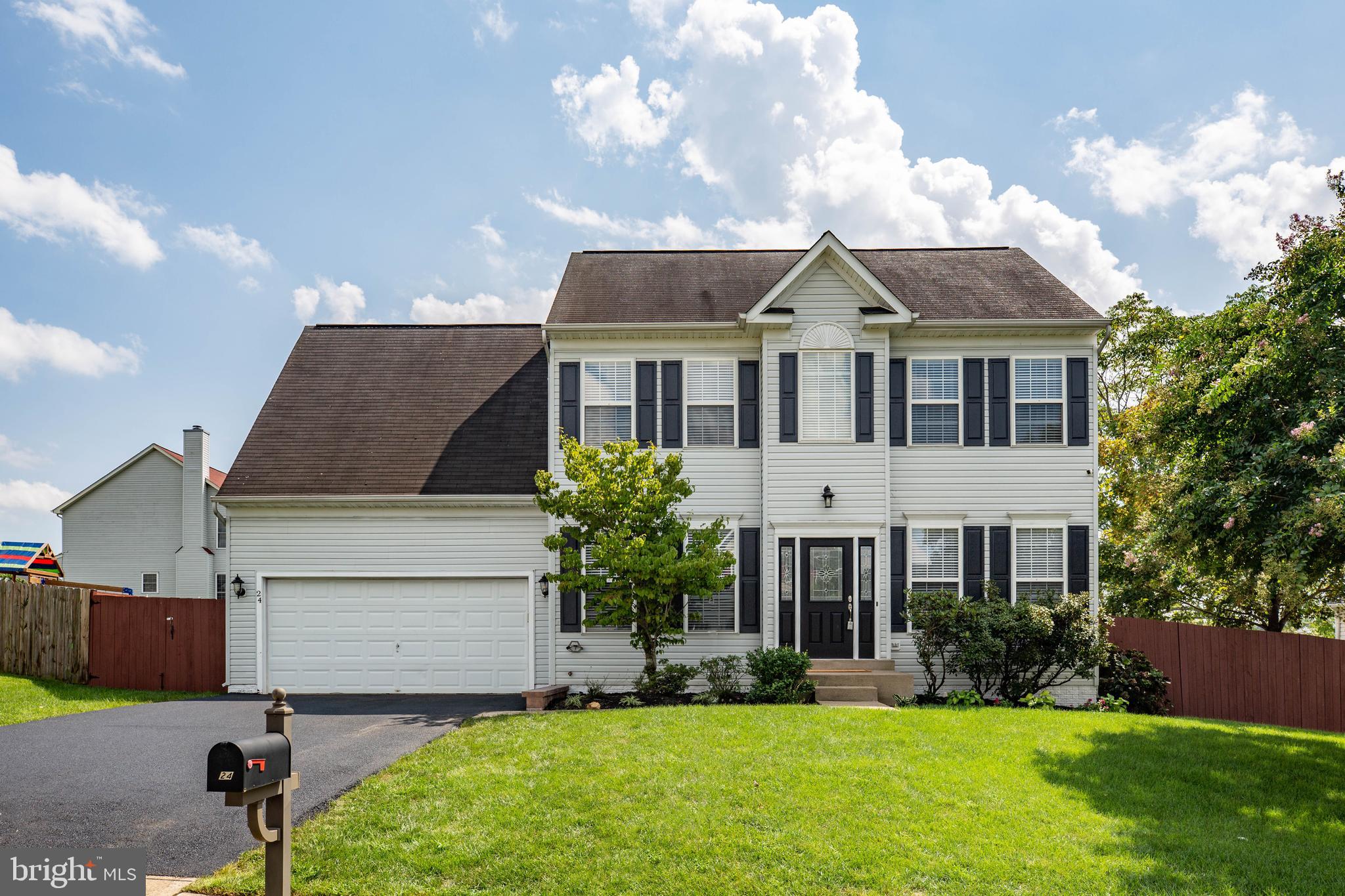 STRATFORD PLACE - Residential