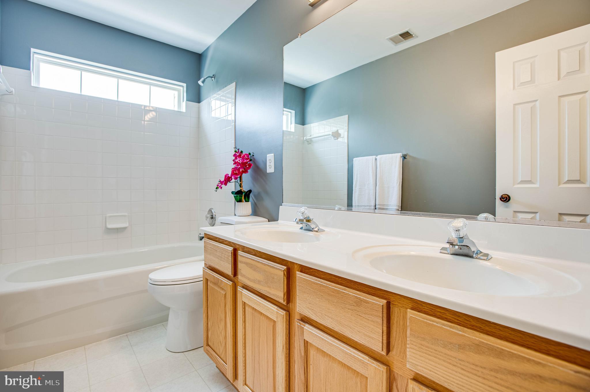 STRATFORD PLACE - Residential