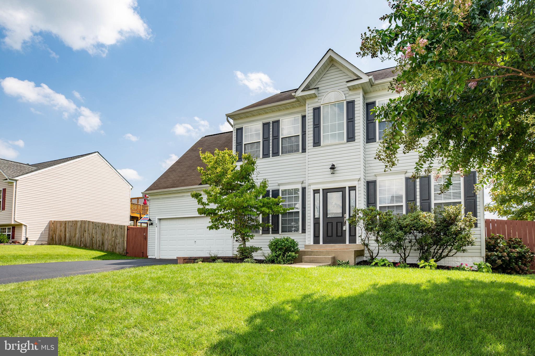 STRATFORD PLACE - Residential