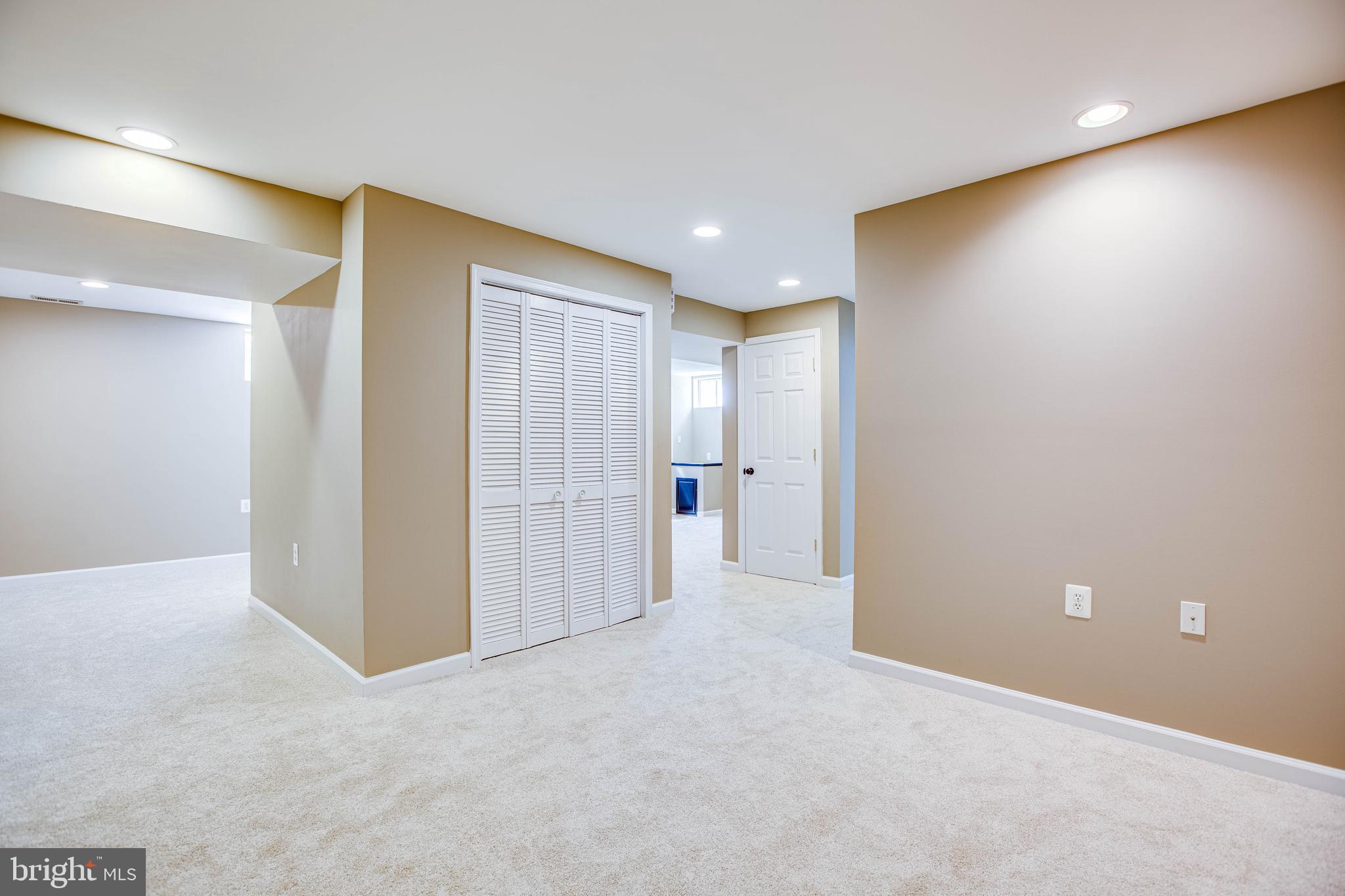 STRATFORD PLACE - Residential