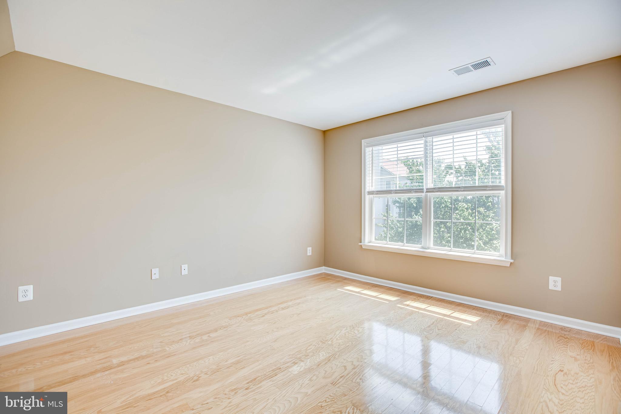 STRATFORD PLACE - Residential