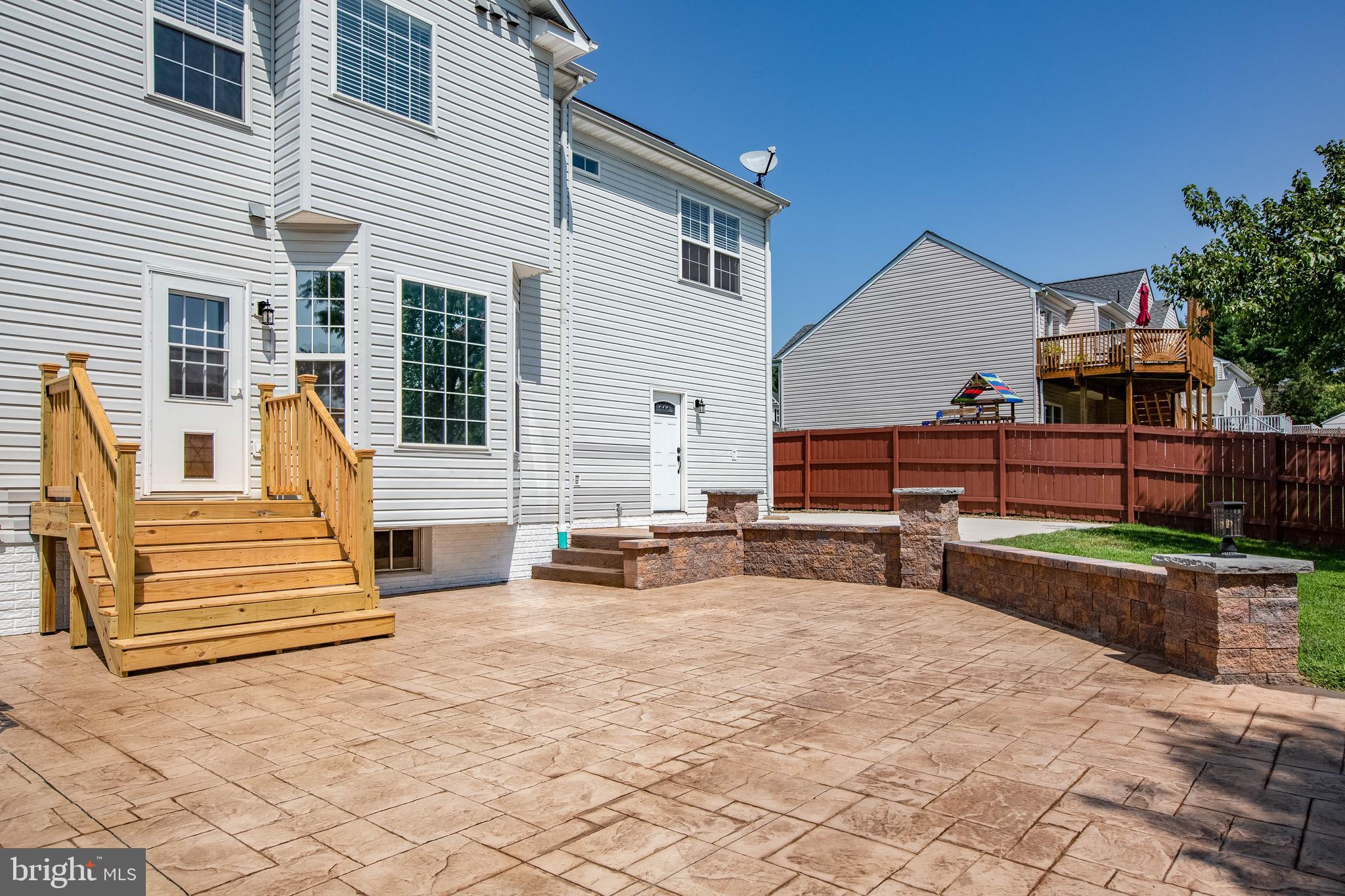 STRATFORD PLACE - Residential