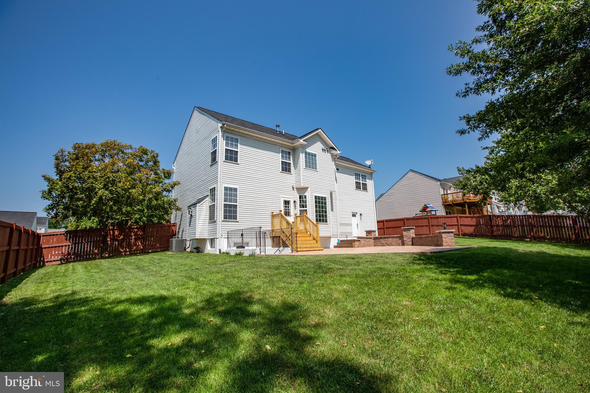 STRATFORD PLACE - Residential