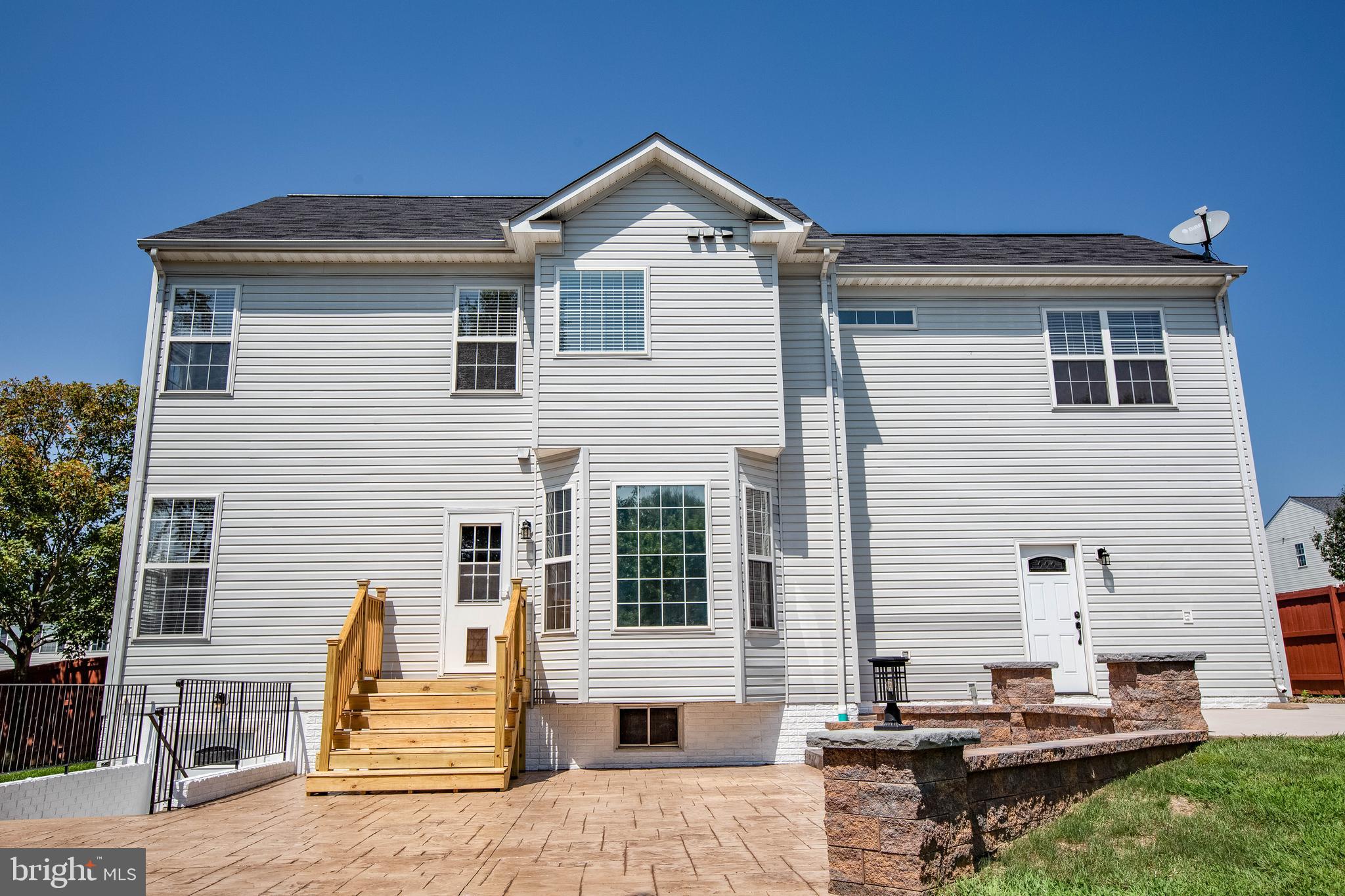 STRATFORD PLACE - Residential