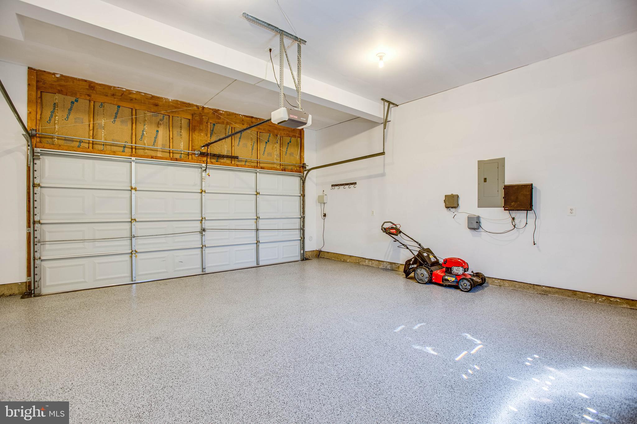 STRATFORD PLACE - Residential