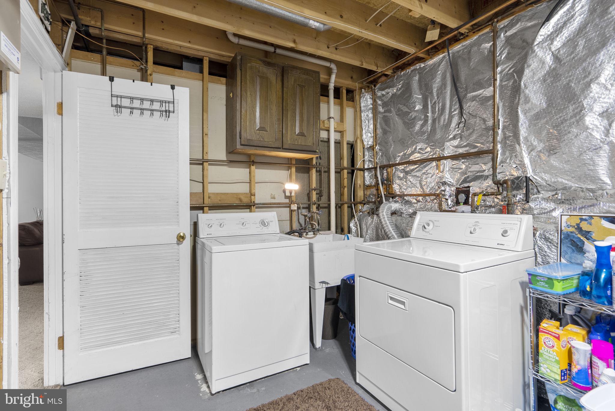 TINKERS CREEK ESTATES - Residential