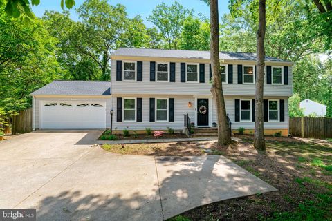 Photo of 15919 Fairway Drive, DUMFRIES, VA 22025 (MLS # VAPW2119516)