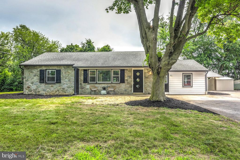 Photo of 56 SECOND LOCK RD, LANCASTER, PA 17603 (MLS # PALA2037966)