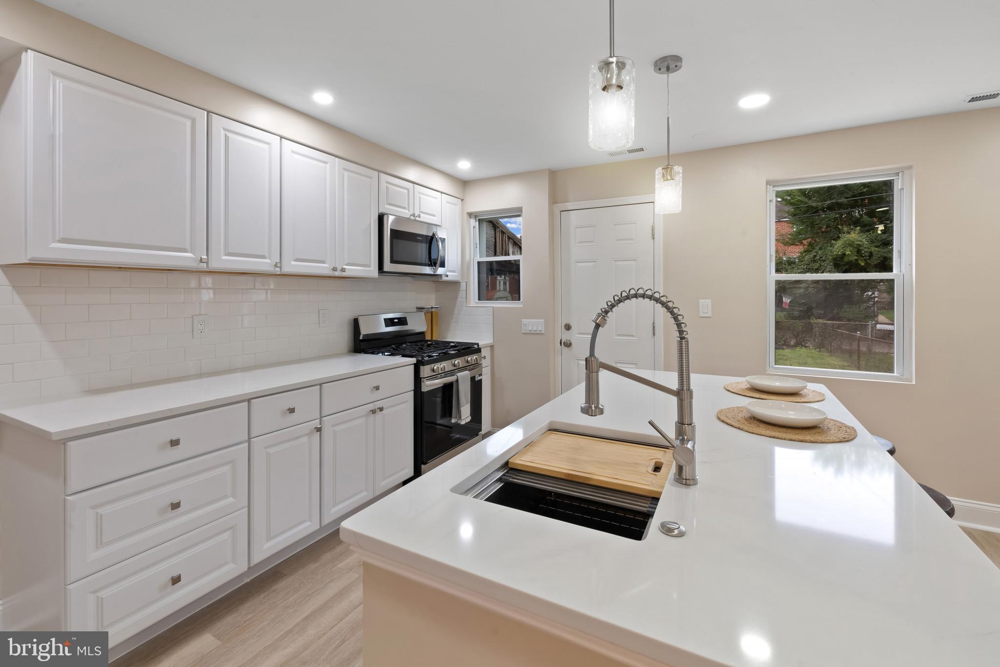 PERRING LOCH - Residential