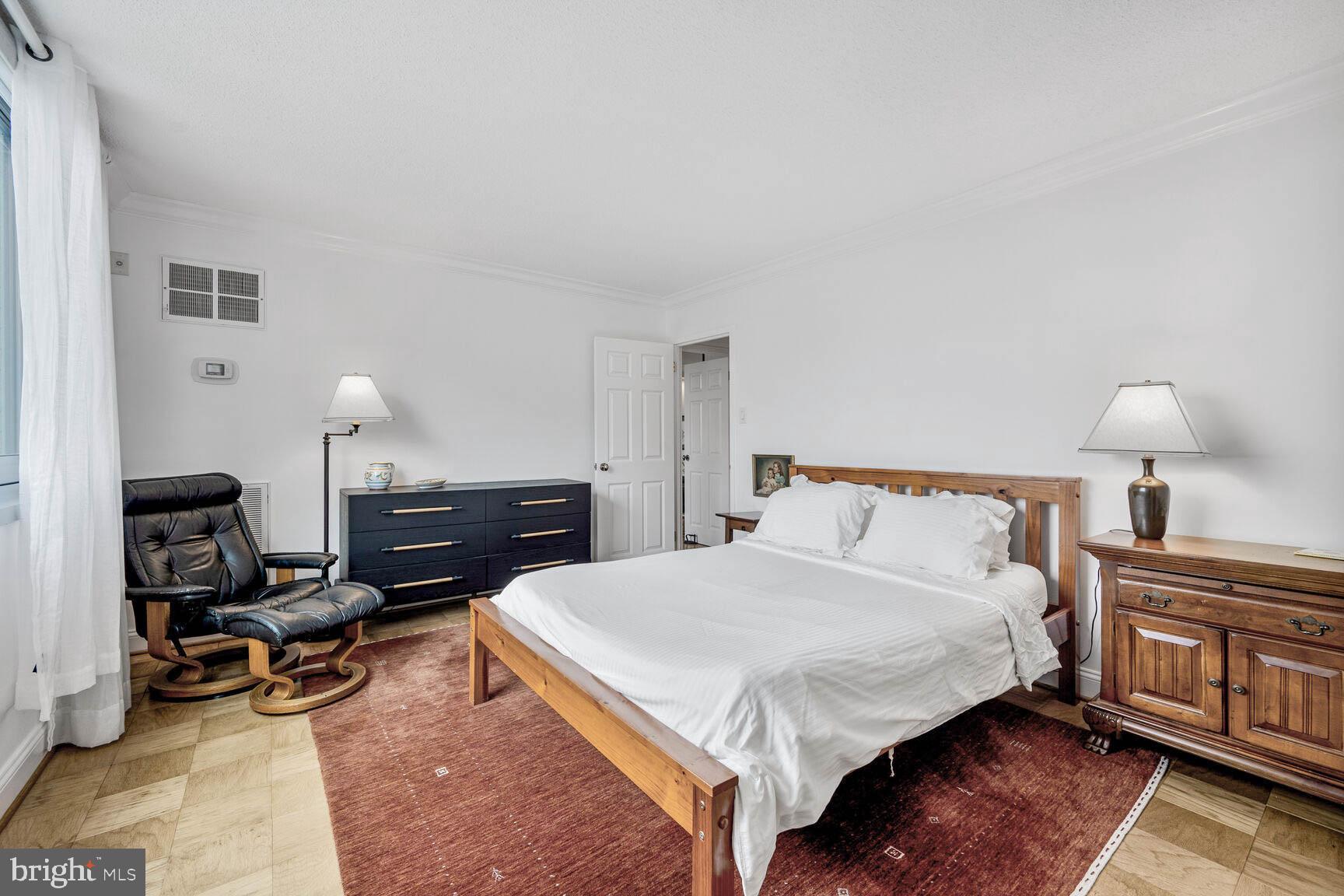 FRIENDSHIP HEIGHTS - Residential