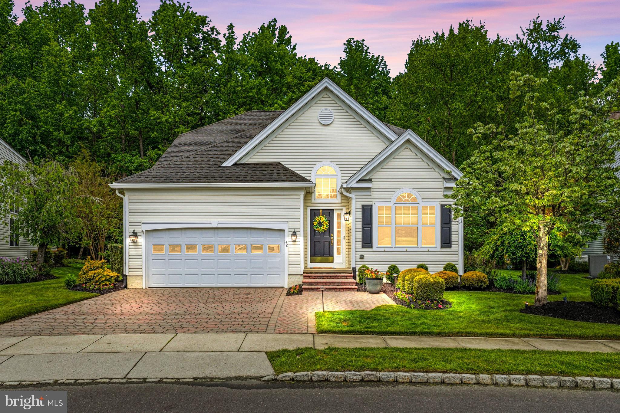 42 HUXLEY CIRCLE