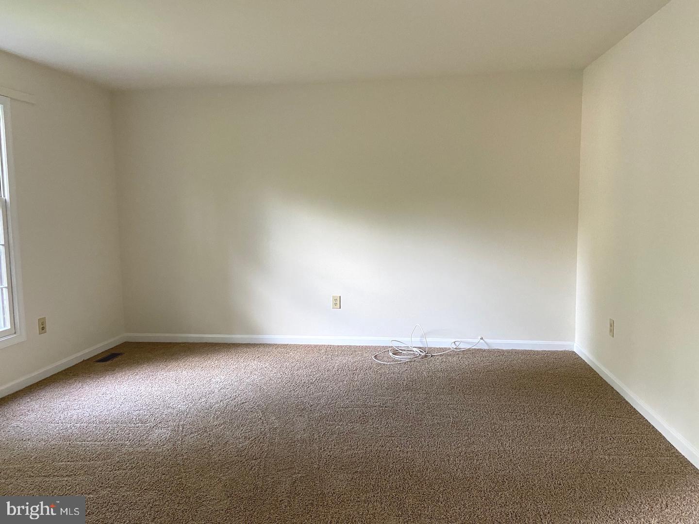 HOLLEYBROOKE - Residential Lease