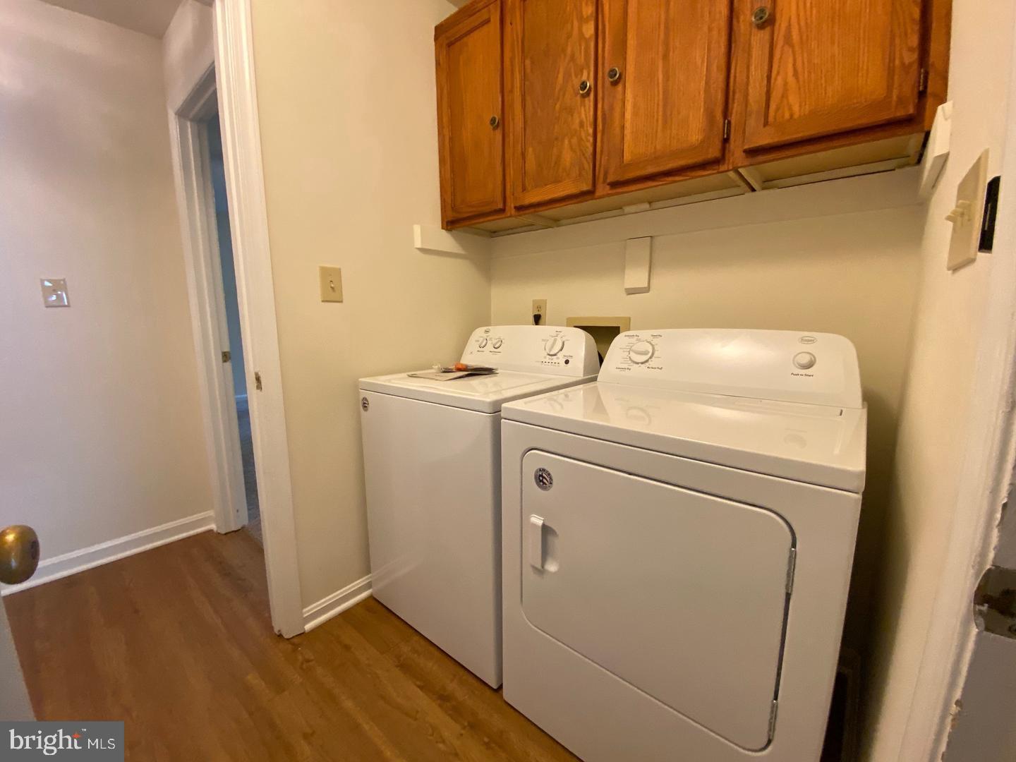 HOLLEYBROOKE - Residential Lease