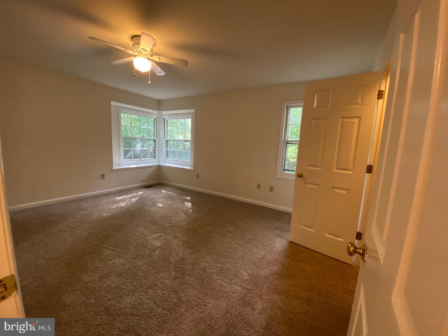 HOLLEYBROOKE - Residential Lease