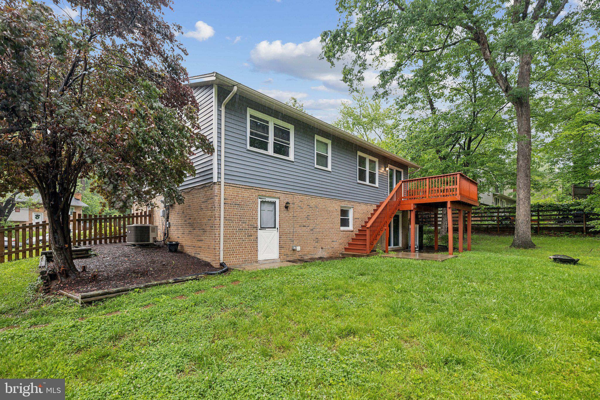 LAKE RIDGE PART 1 - Residential