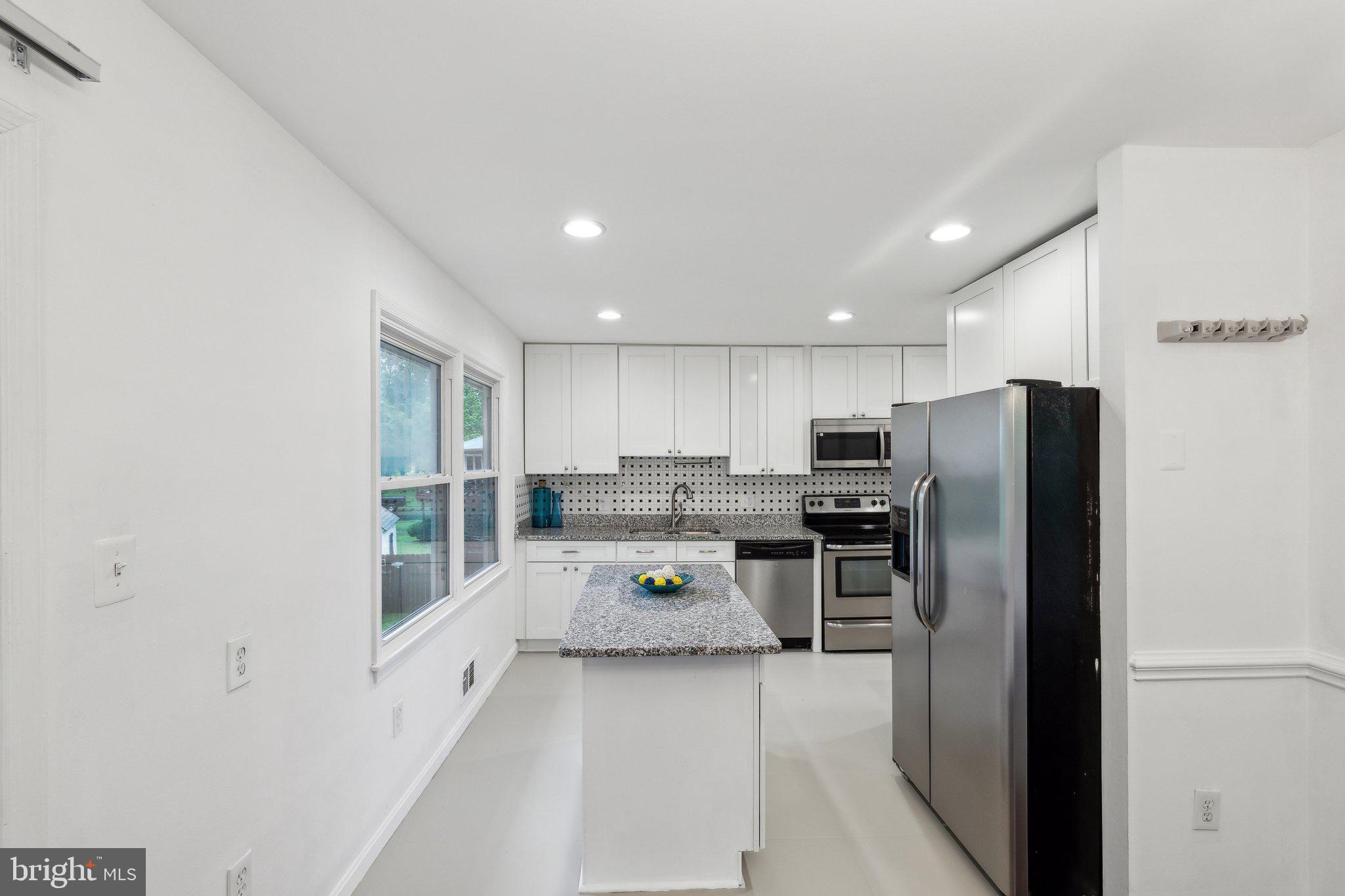 LAKE RIDGE PART 1 - Residential