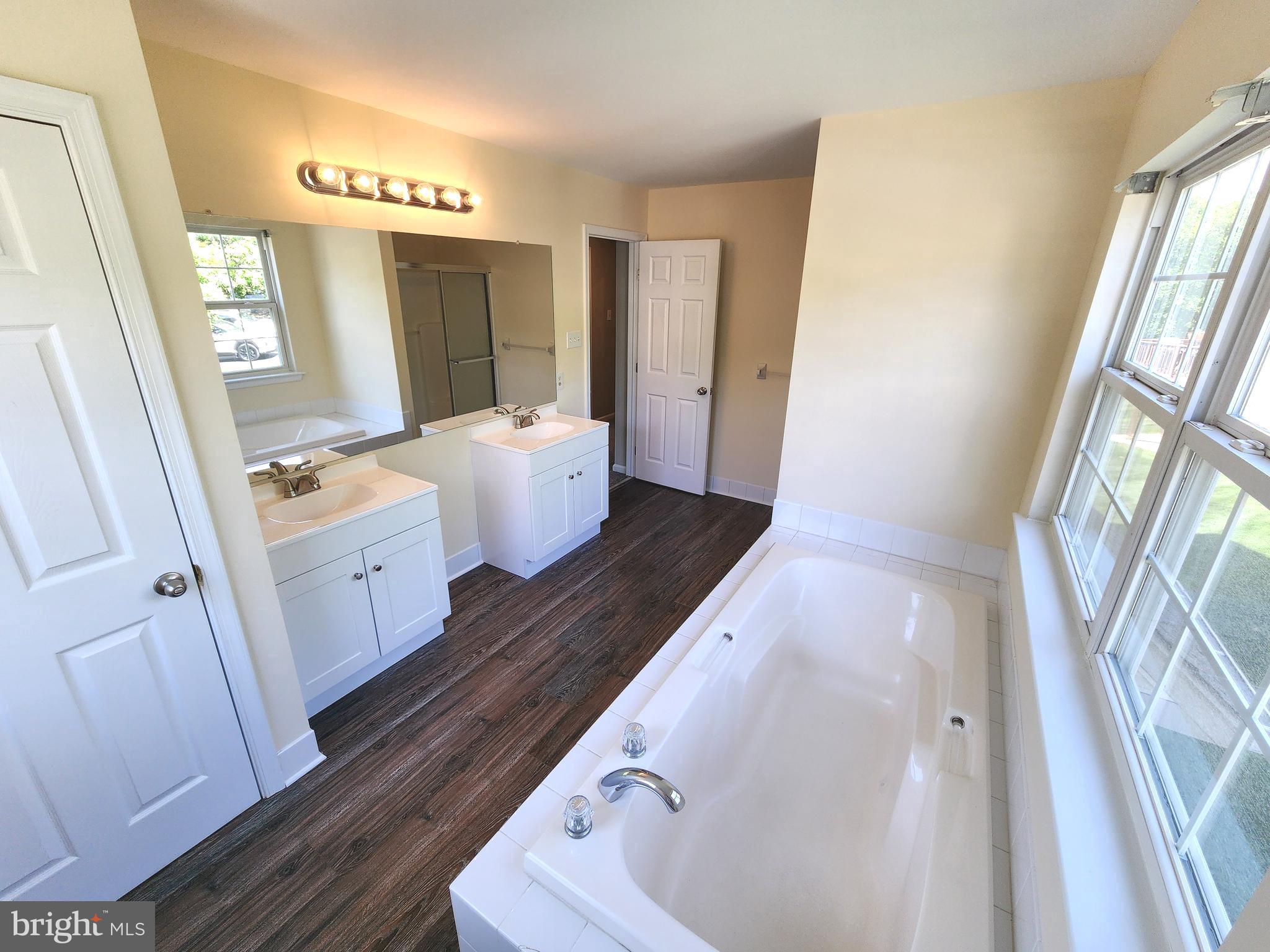 WALNUT RIDGE - Residential