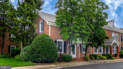 4421 36TH STREET S ARLINGTON VA 22206