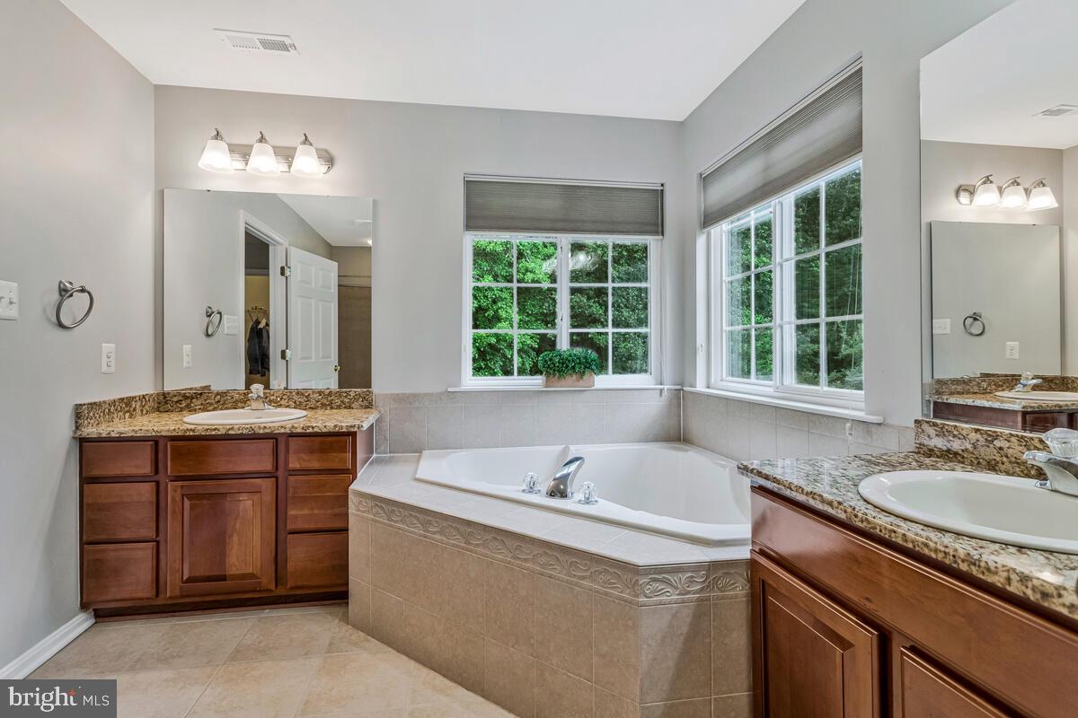 LORINS PRIDE - Residential