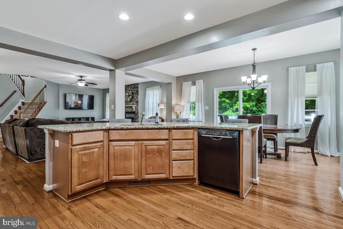 LORINS PRIDE - Residential