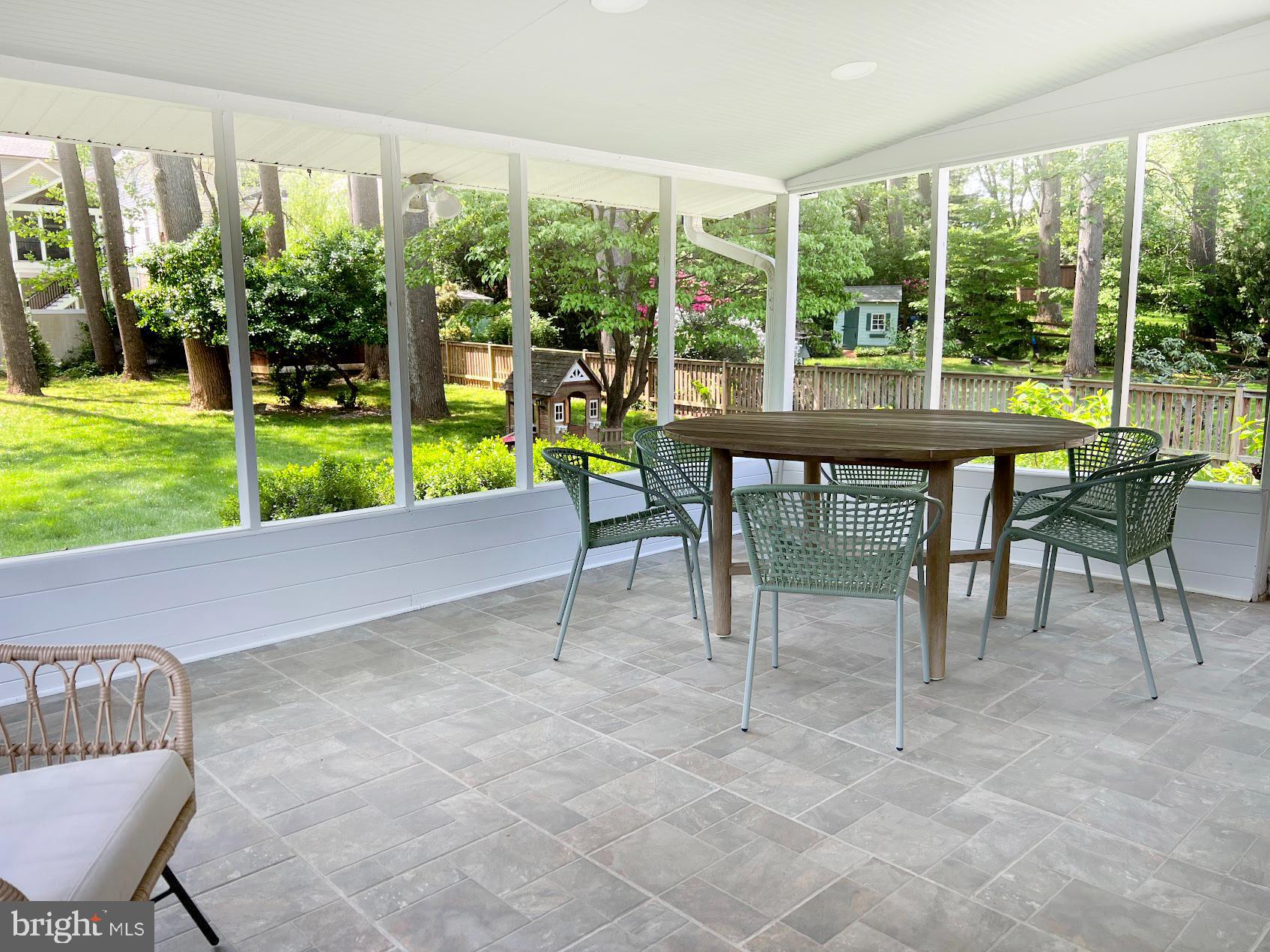 WEST END PARK - Residential