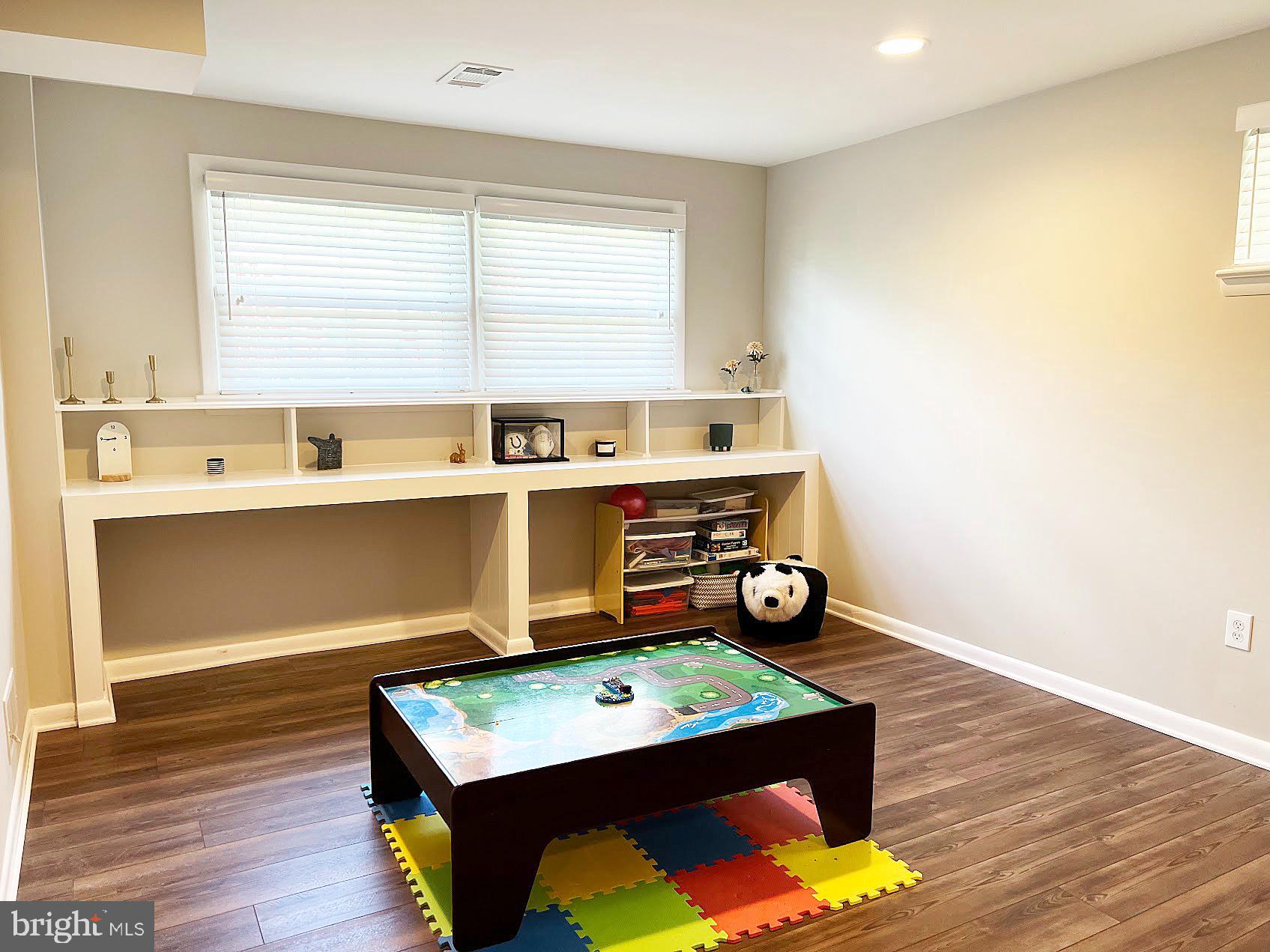 WEST END PARK - Residential