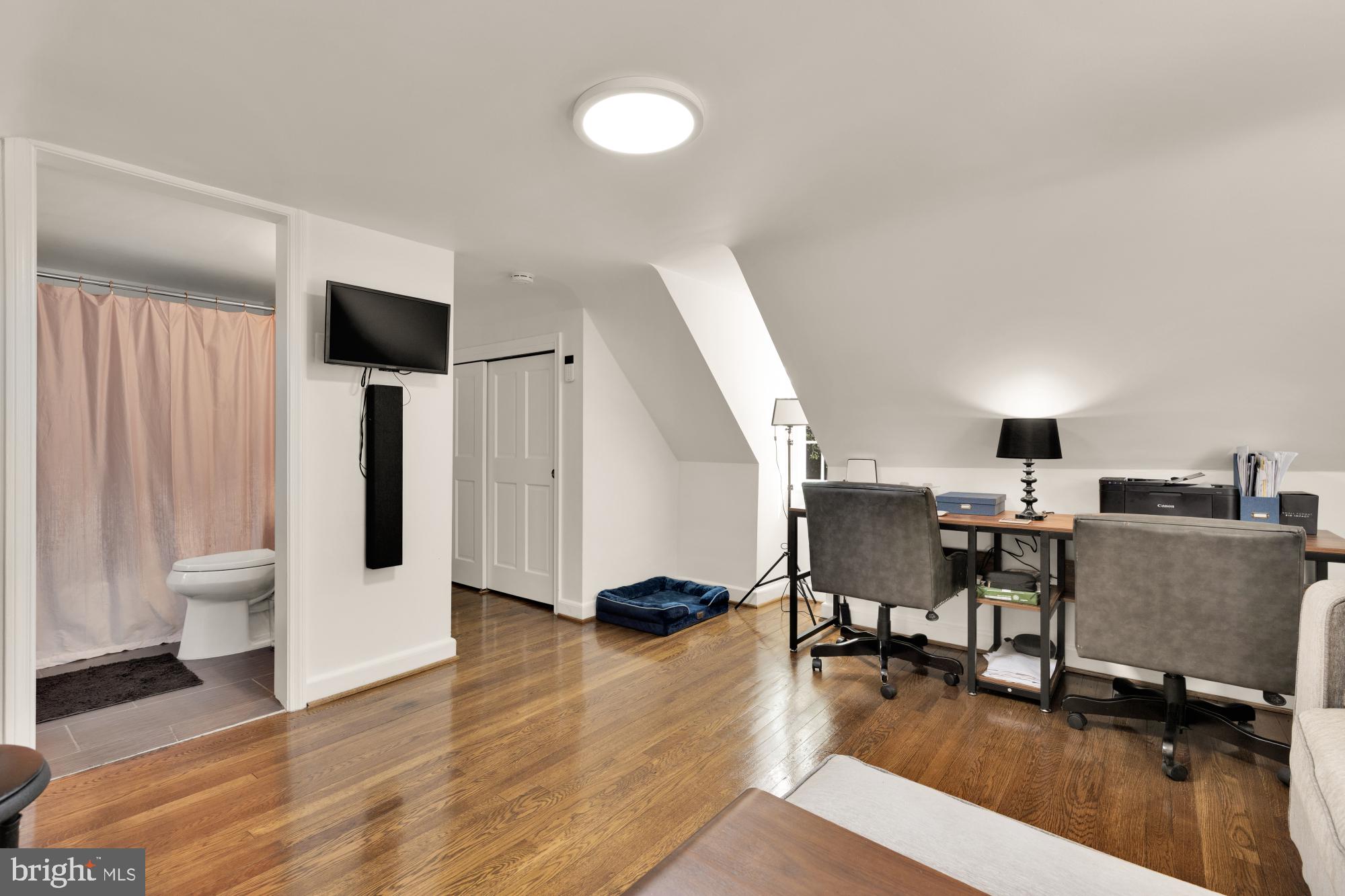 KENSINGTON - Residential