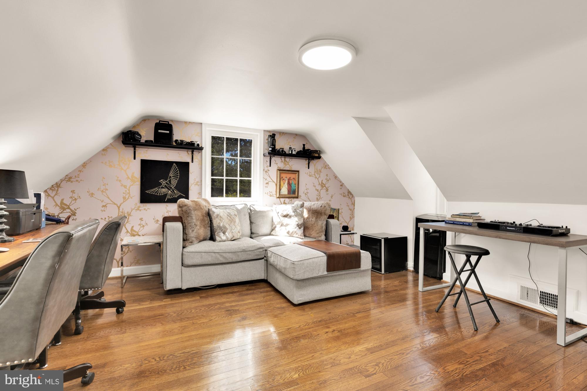 KENSINGTON - Residential