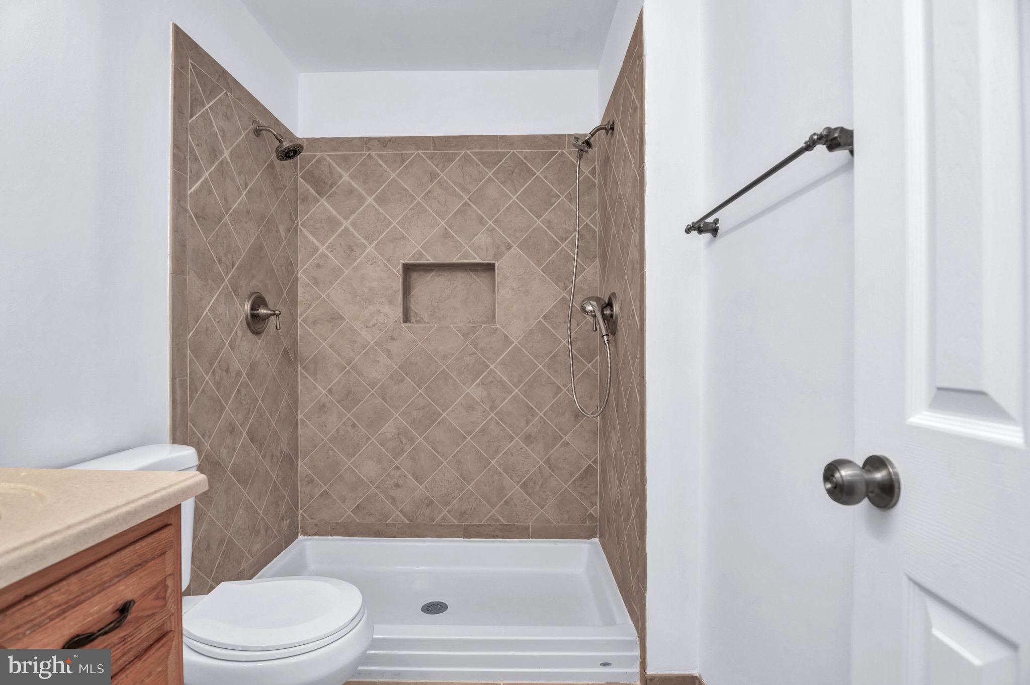 WILDWOOD CONDO - Residential Lease