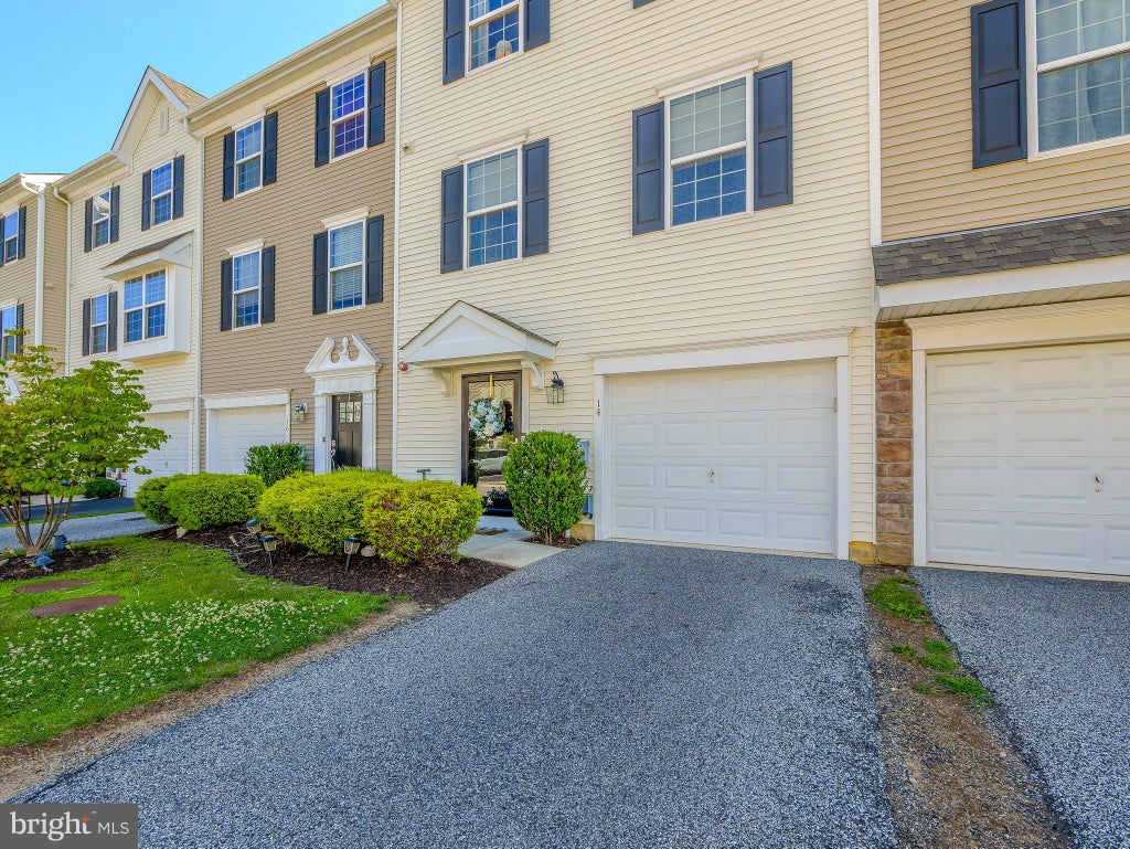 Photo of 14 Faraday Court, MORTON, PA 19070 (MLS # PADE2118502)