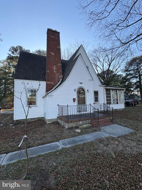 Homes For Sale - 7 Hall Highway<br/> CRISFIELD, MD 21817