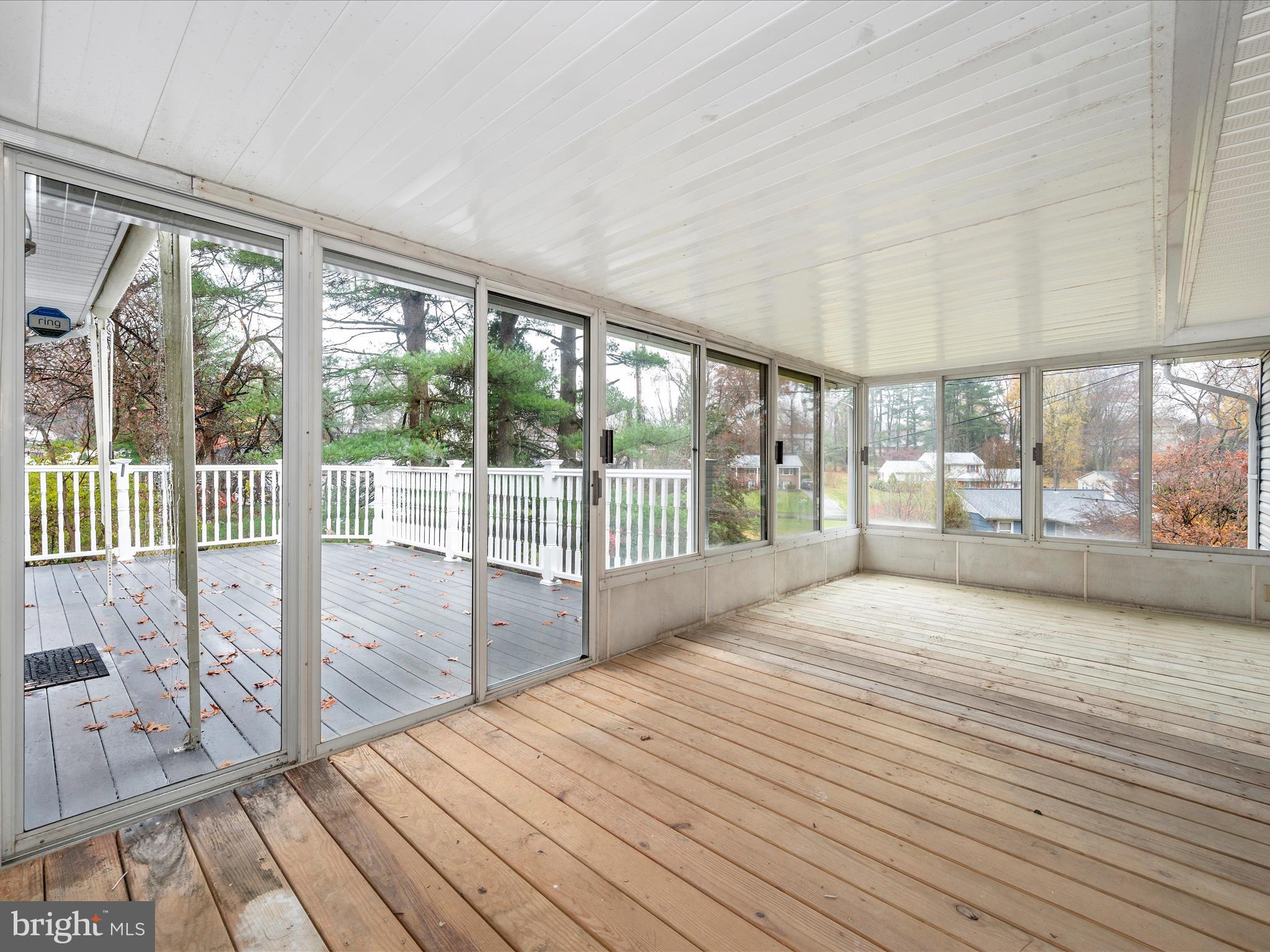 COLUMBIA HILLS - Residential