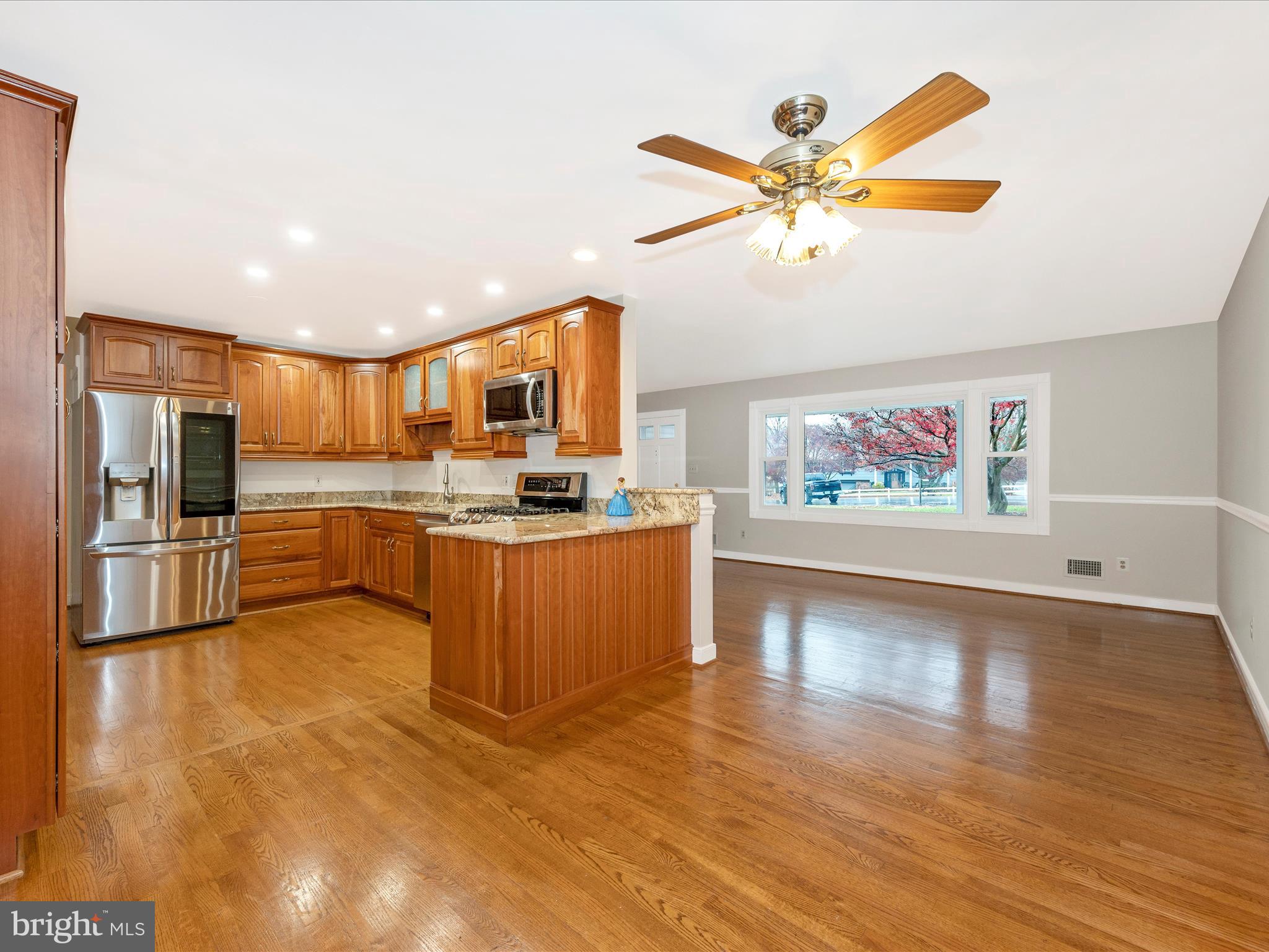 COLUMBIA HILLS - Residential