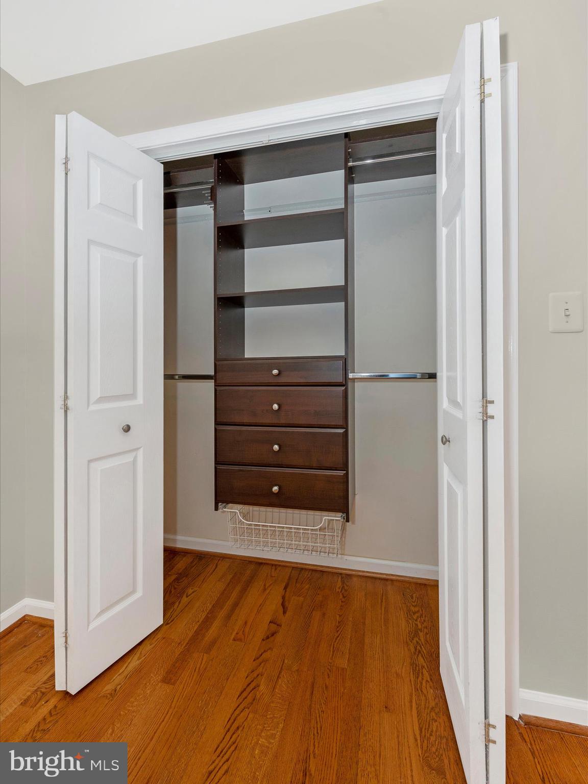 COLUMBIA HILLS - Residential