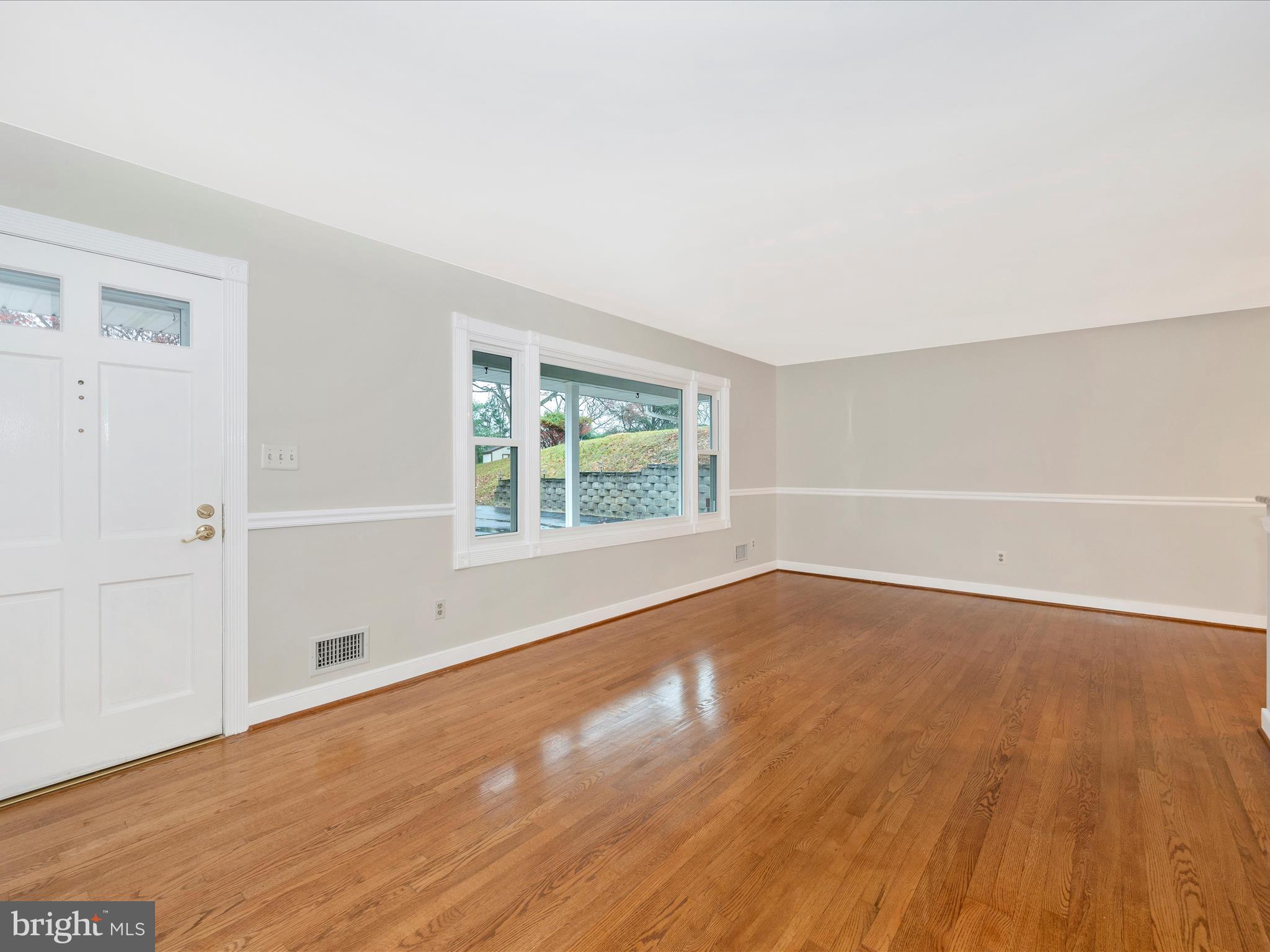 COLUMBIA HILLS - Residential