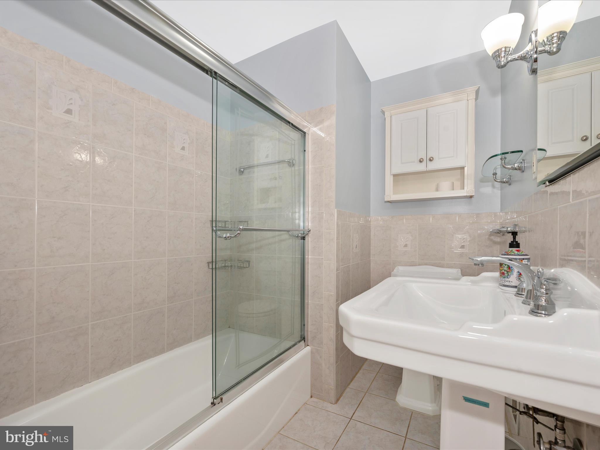 COLUMBIA HILLS - Residential