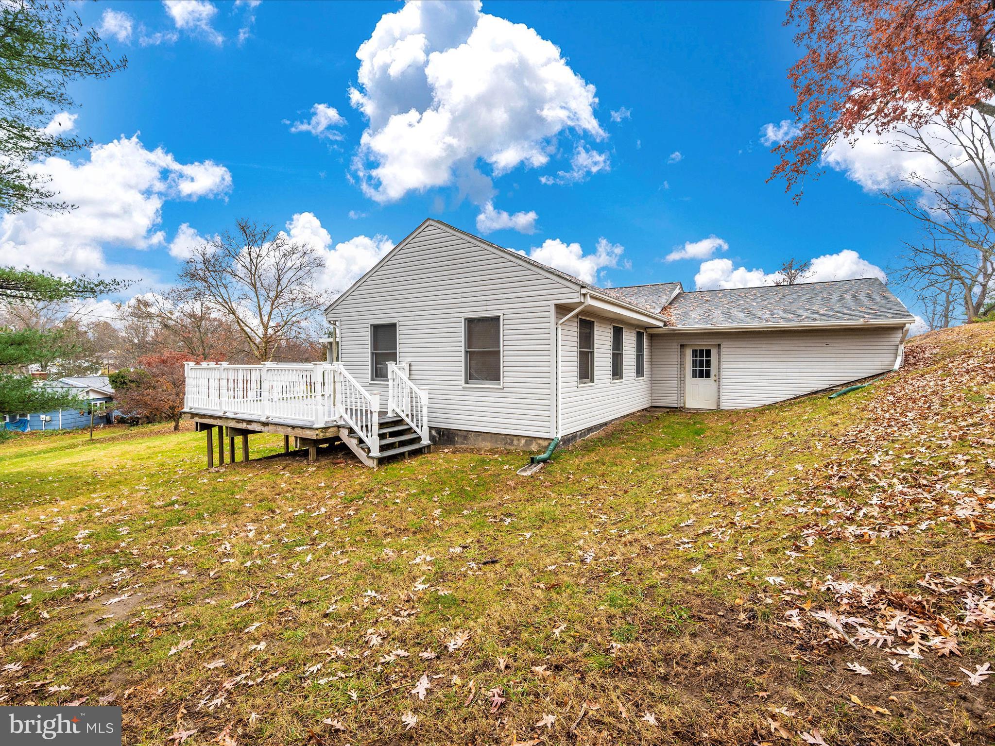 COLUMBIA HILLS - Residential
